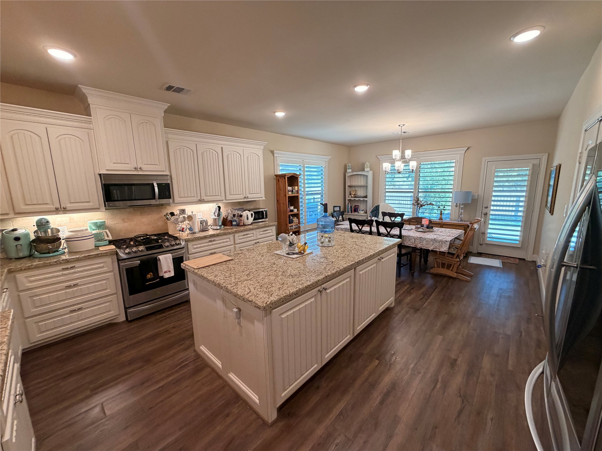 136 Wick Willow Road Montgomery, TX 77356 - Photo 8 of 26 Gallery Image 8