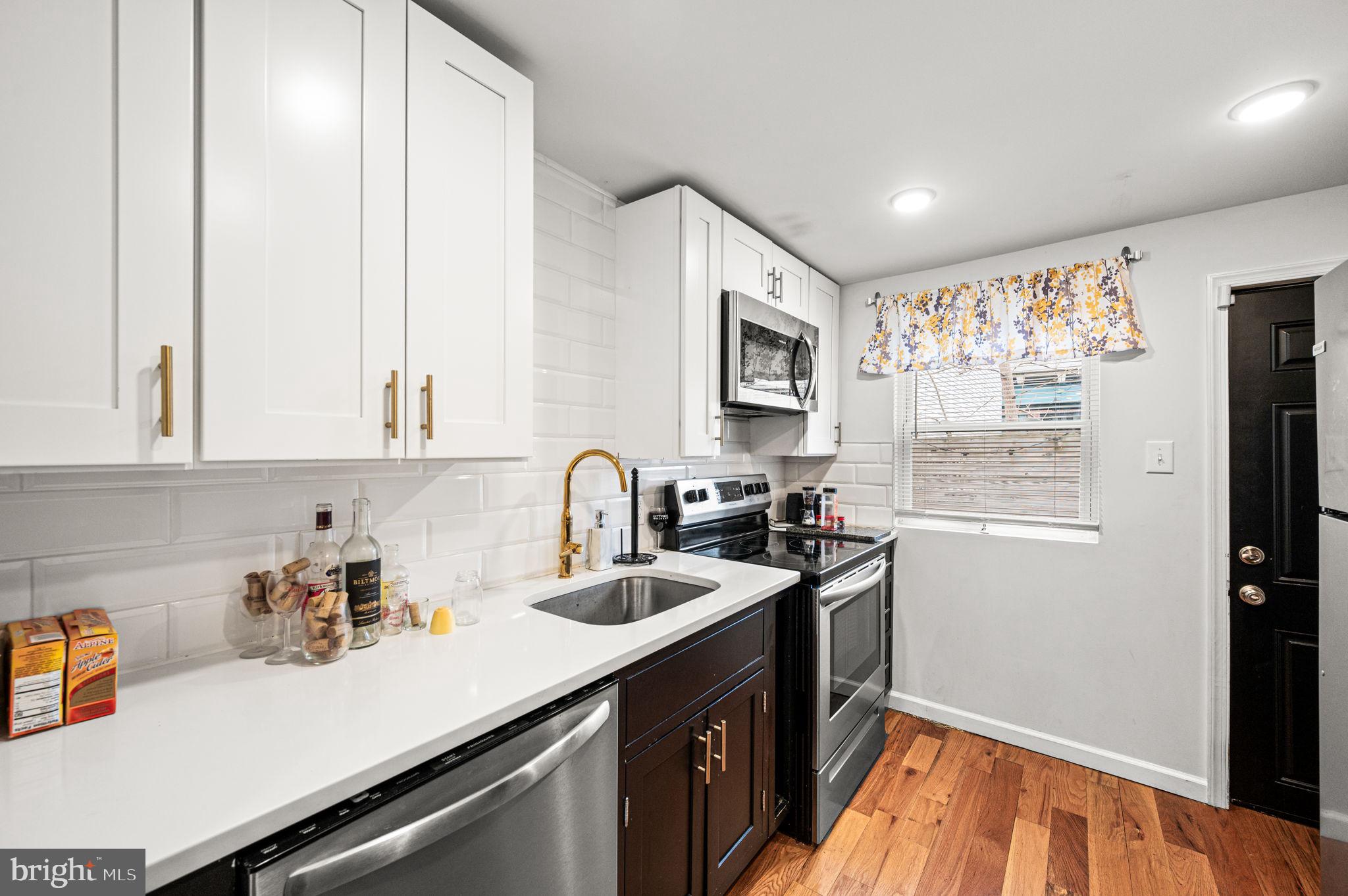 2033 Hope Street Philadelphia, PA 19122 - Photo 12 of 32 Kitchen