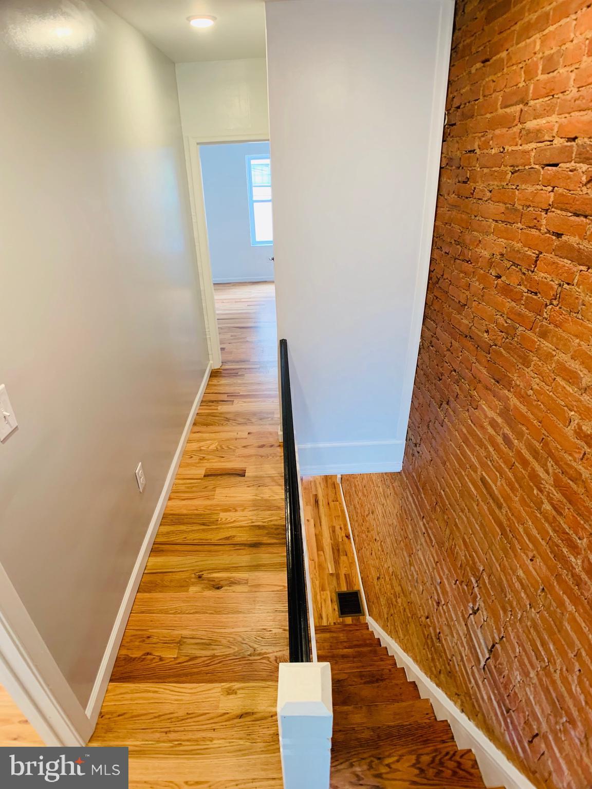 2033 Hope Street Philadelphia, PA 19122 - Photo 18 of 32 Hallway