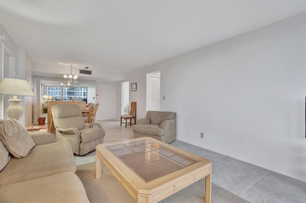 525 North Ocean Boulevard, Unit 522 Pompano Beach, FL 33062 - Photo 12 of 42 LIVING ROOM