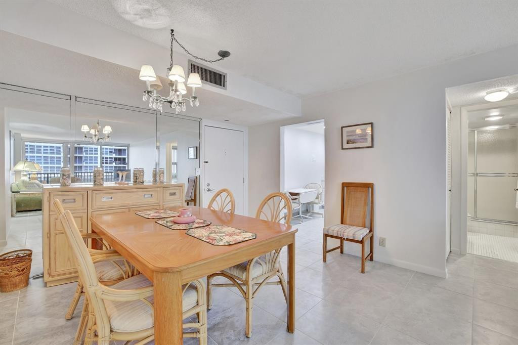 525 North Ocean Boulevard, Unit 522 Pompano Beach, FL 33062 - Photo 7 of 42 DINING AREA