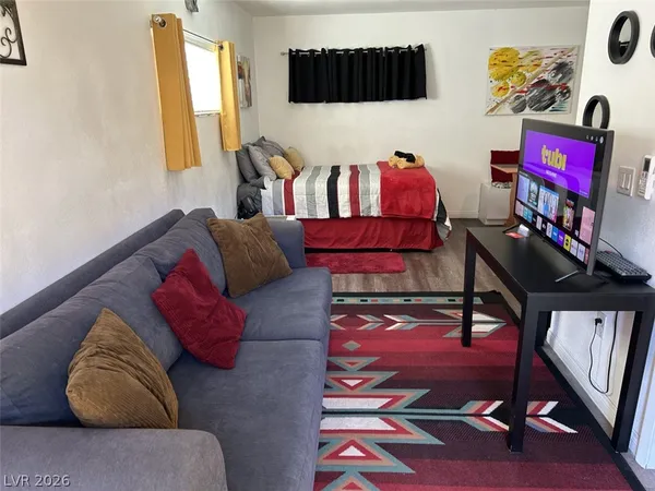 $1,275 | 308 South 10th Street, Unit B, Las Vegas, NV 89101