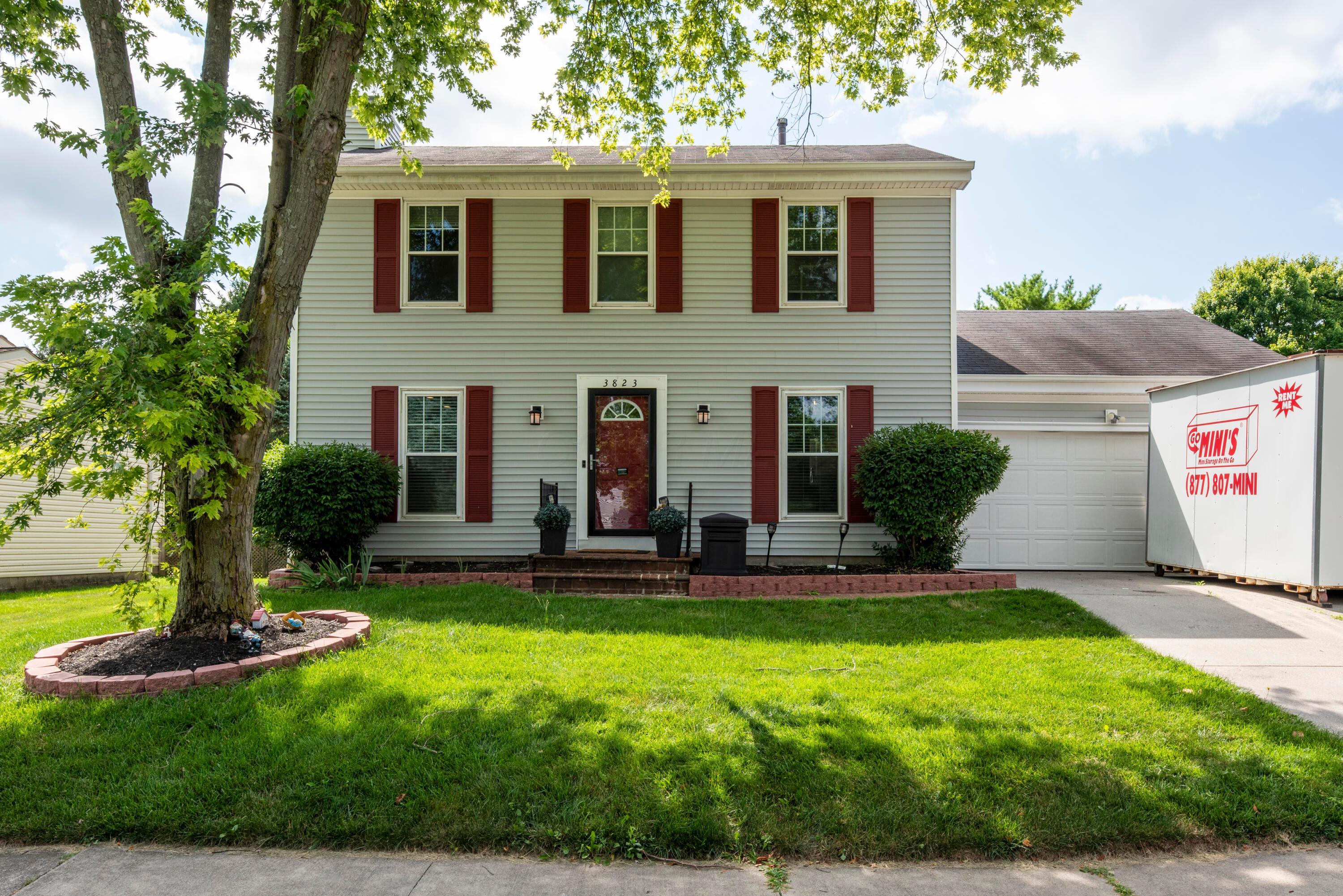 3823 Ramblehurst Road Columbus, OH 43221 - Photo 1 of 34 MNT_8243