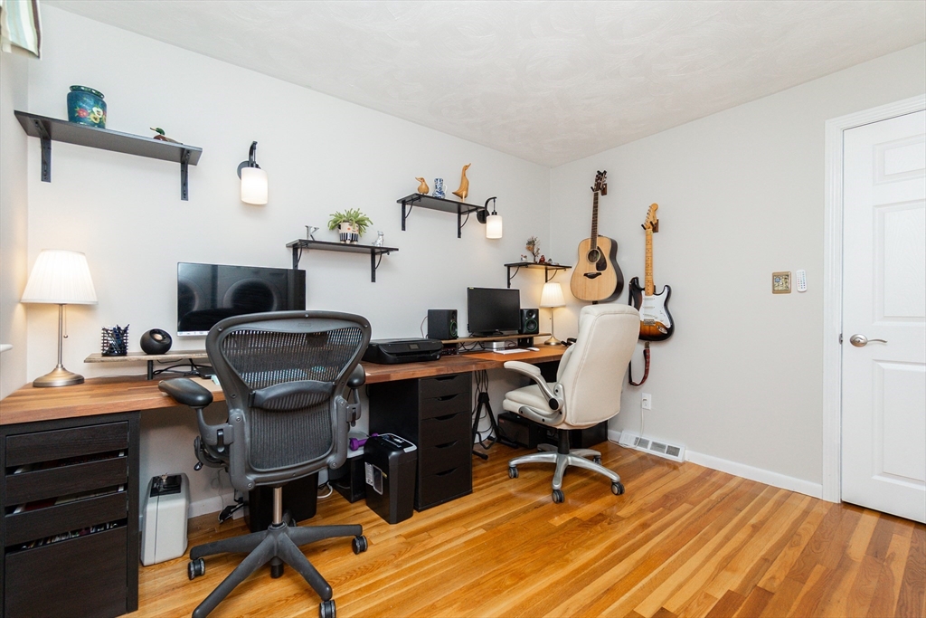 14 Oak Grove Road Randolph, MA 02368 - Photo 21 of 38