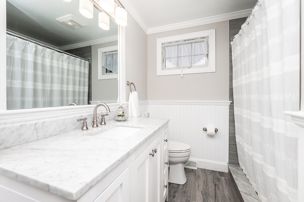 14 Oak Grove Road Randolph, MA 02368 - Photo 24 of 38