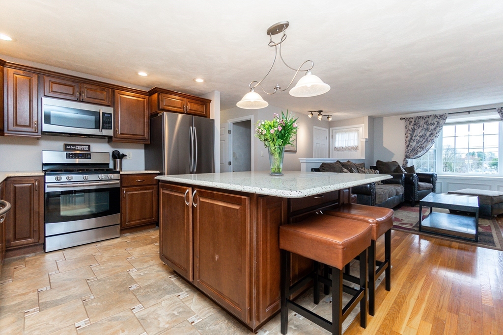 14 Oak Grove Road Randolph, MA 02368 - Photo 6 of 38