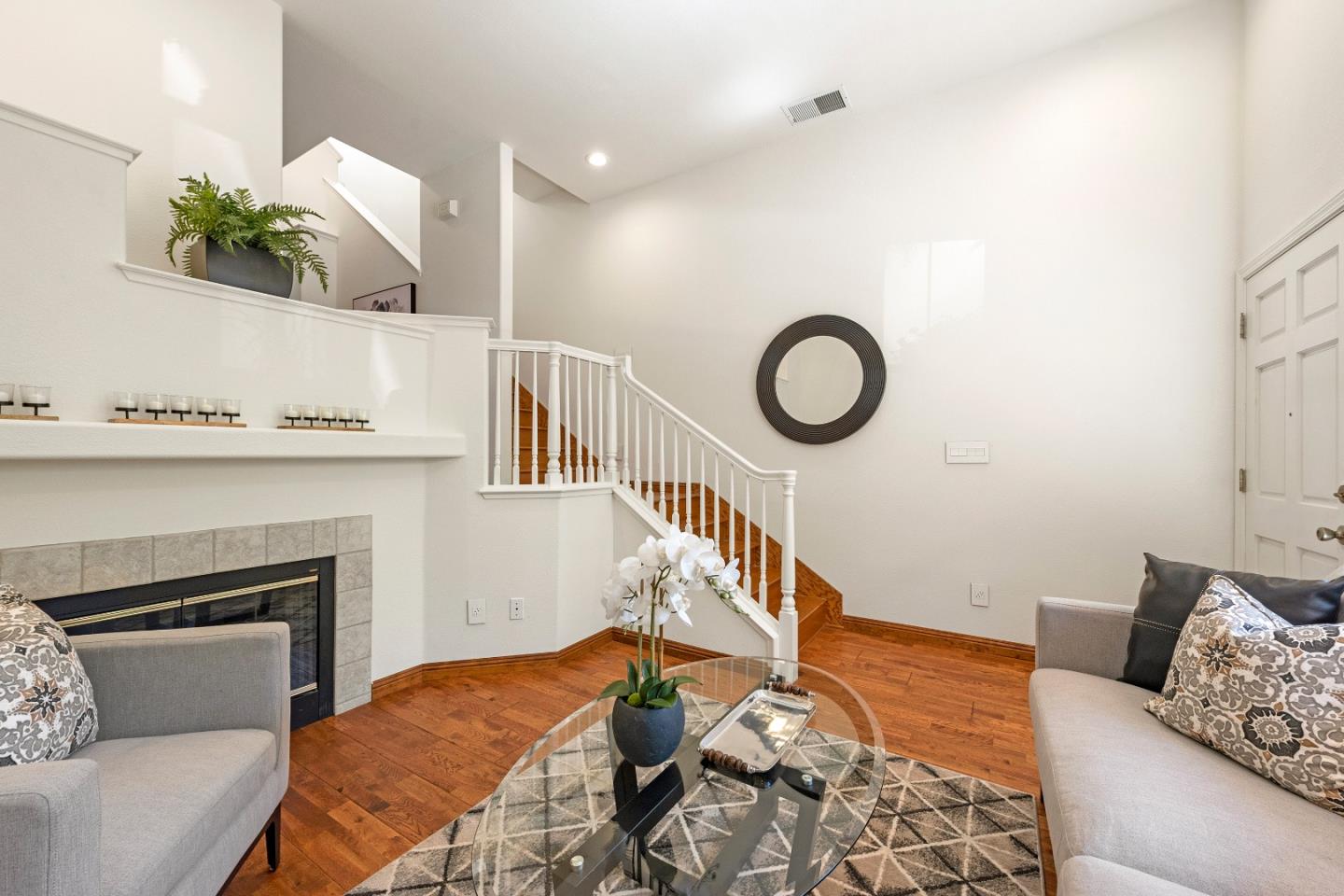 150 Pacchetti Way Mountain View, CA 94040 - Photo 3 of 23 Gallery Image 3