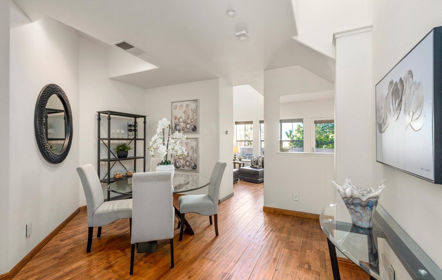150 Pacchetti Way Mountain View, CA 94040 - Photo 5 of 23 Gallery Image 5