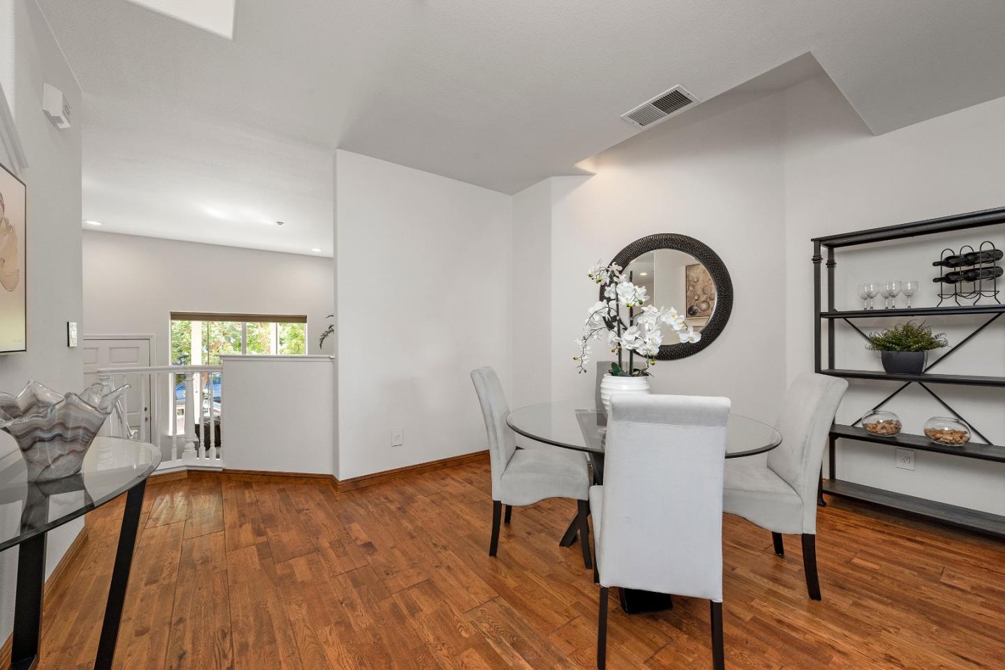 150 Pacchetti Way Mountain View, CA 94040 - Photo 6 of 23 Gallery Image 6