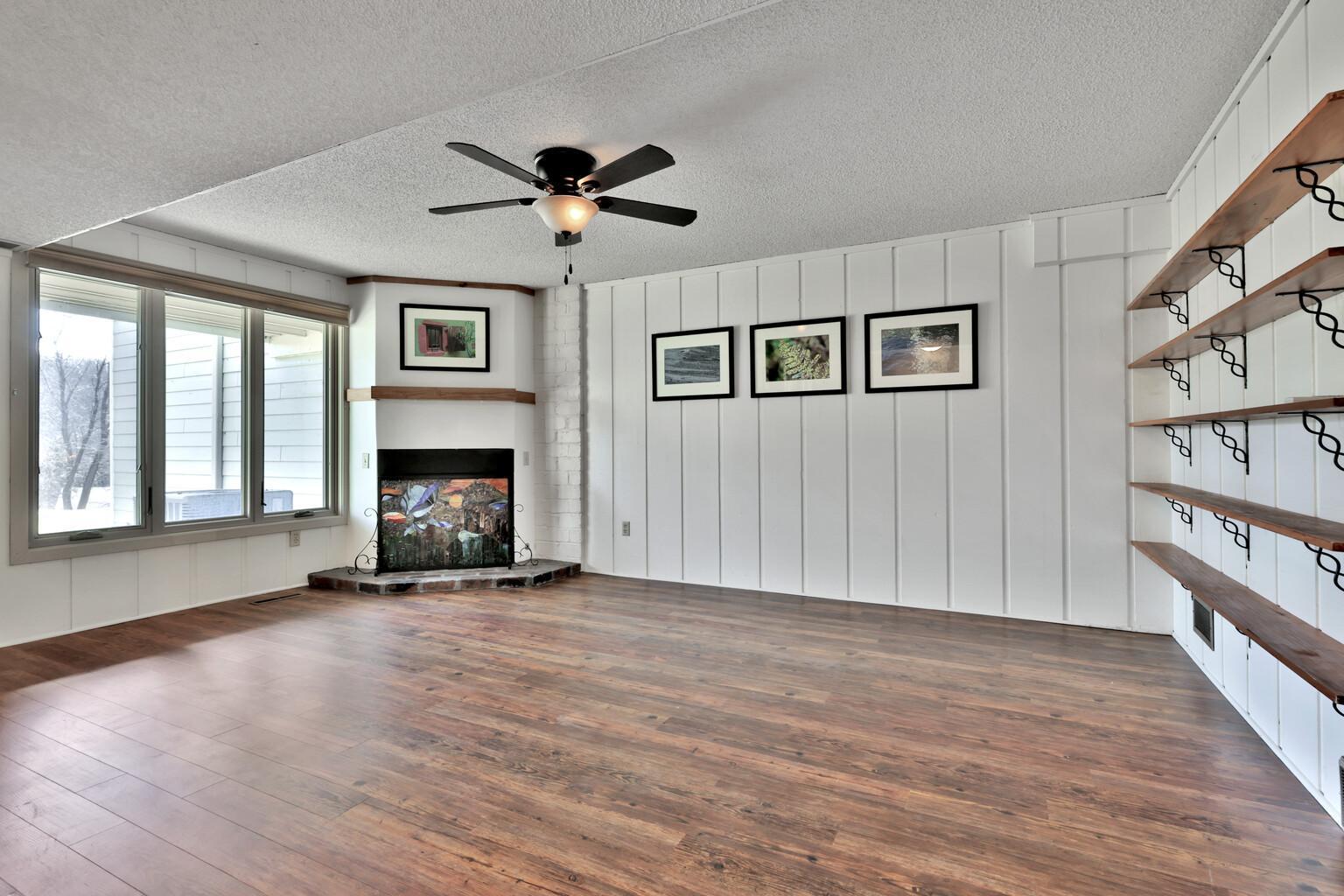 8276 Kingslee Road Bloomington, MN 55438 - Photo 24 of 33