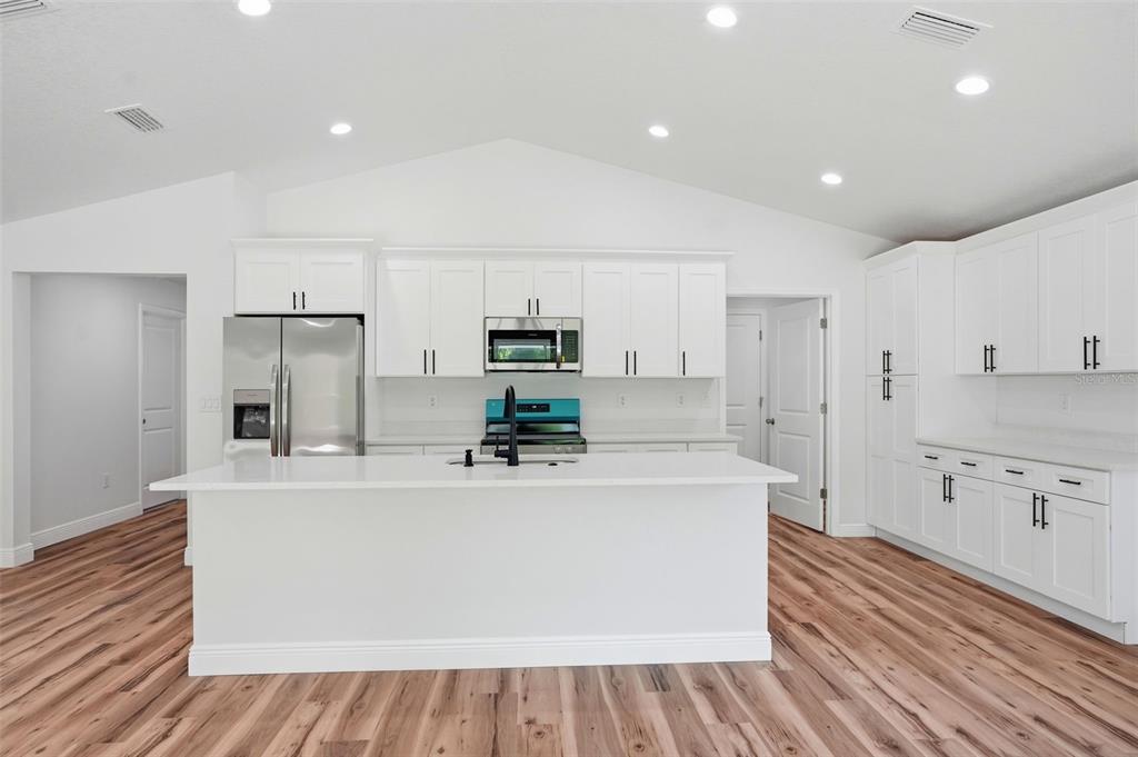 8130 Ridge Road Weeki Wachee, FL 34613 - Photo 19 of 57