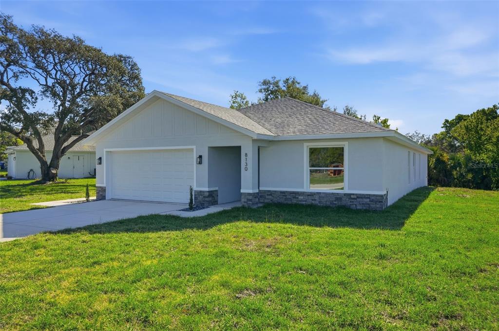 8130 Ridge Road Weeki Wachee, FL 34613 - Photo 3 of 57