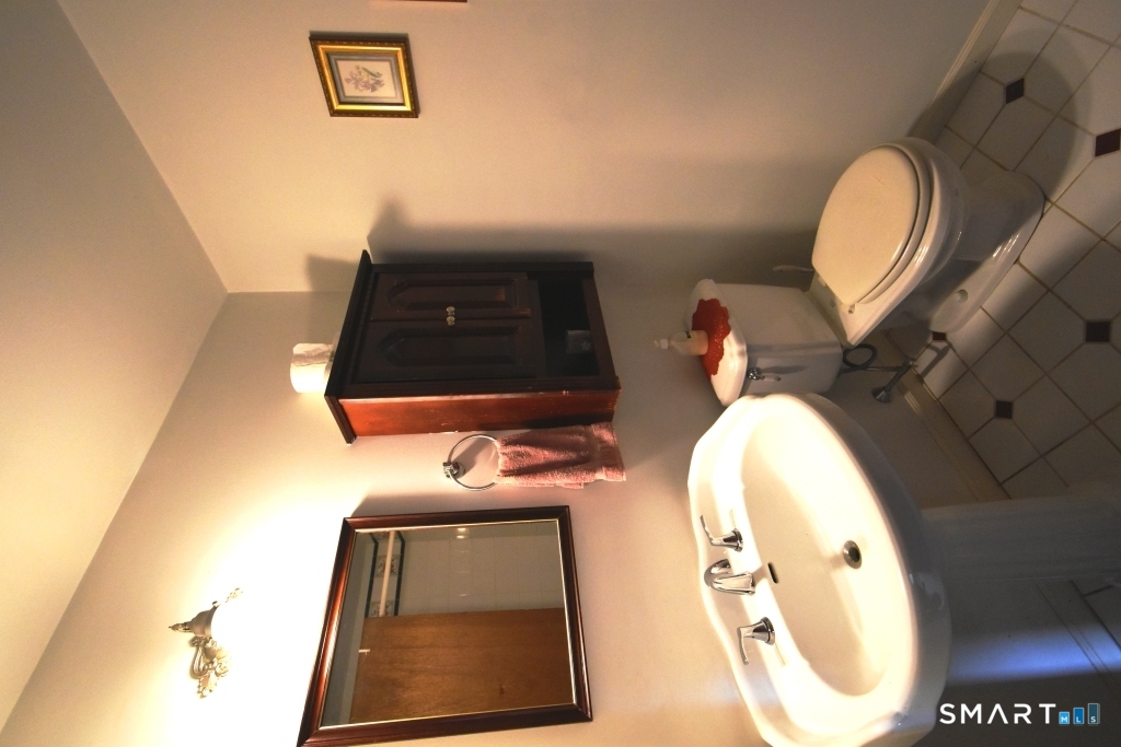 159 Robertson Street, Unit 159 Bristol, CT 06010 - Photo 21 of 33