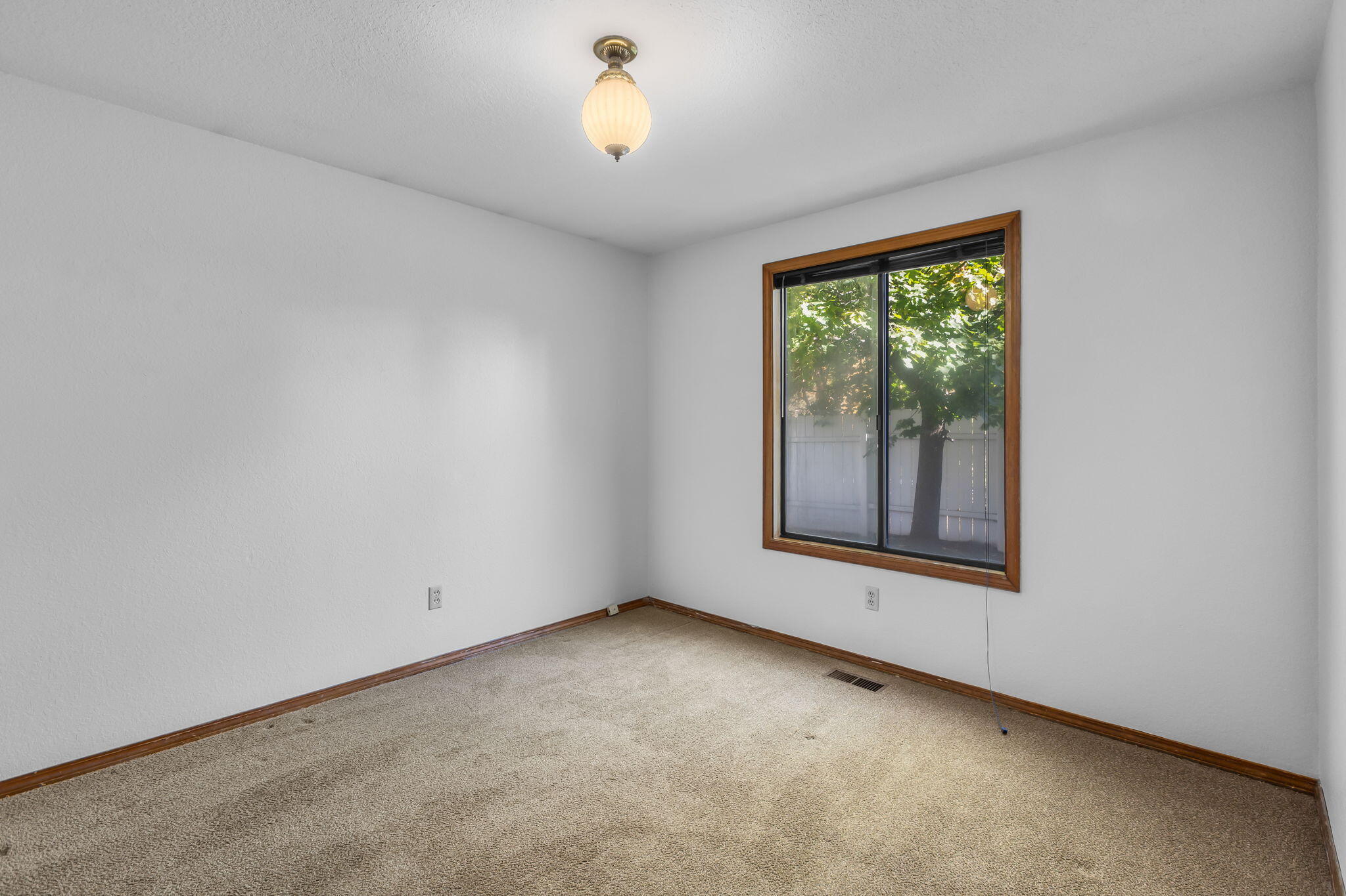1728 Northeast Carson Way Bend, OR 97701 - Photo 16 of 33 Bedroom 3