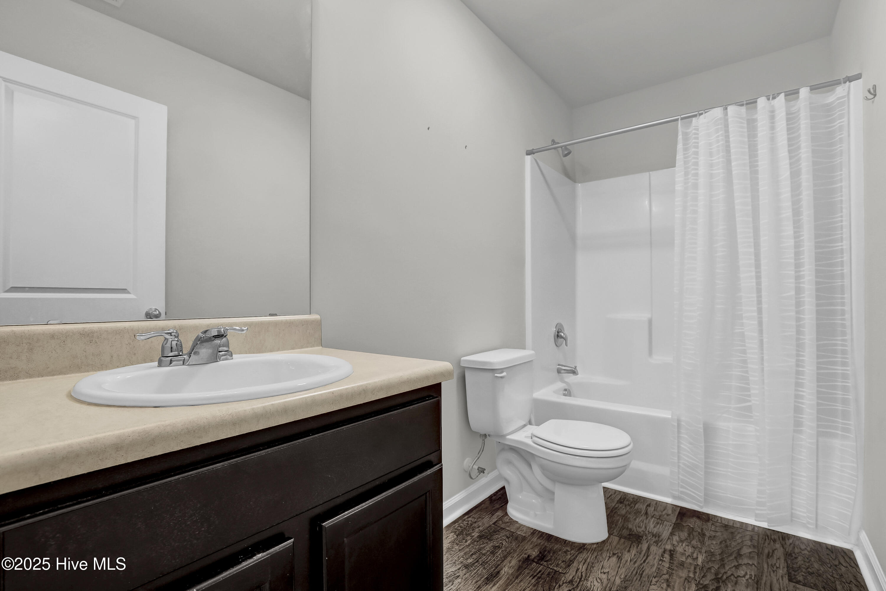 415 Hope Lane Holly Ridge, NC 28445 - Photo 20 of 43 Hall Bathroom