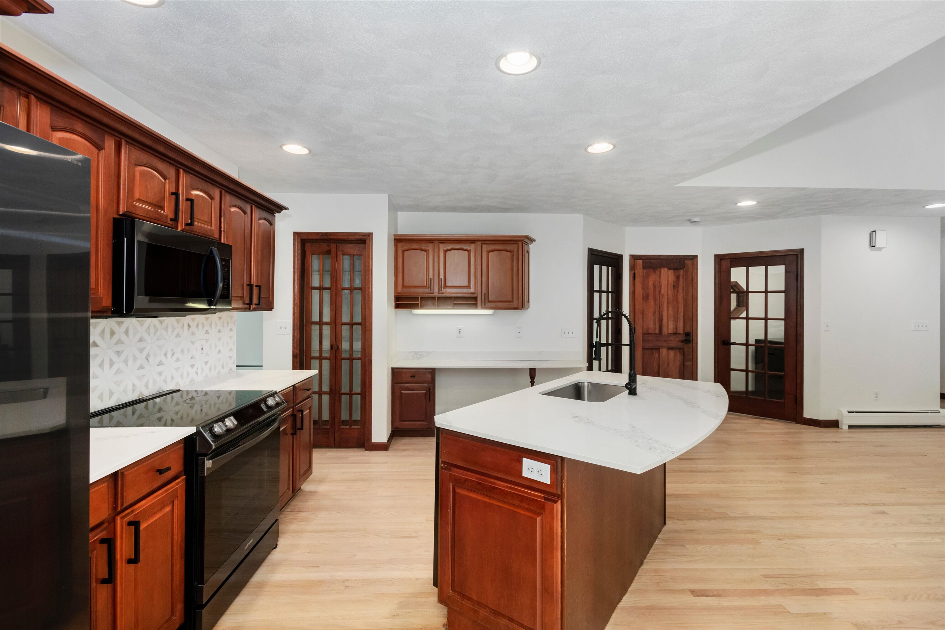 57 Governor Dinsmore Road Windham, NH 03087 - Photo 14 of 47