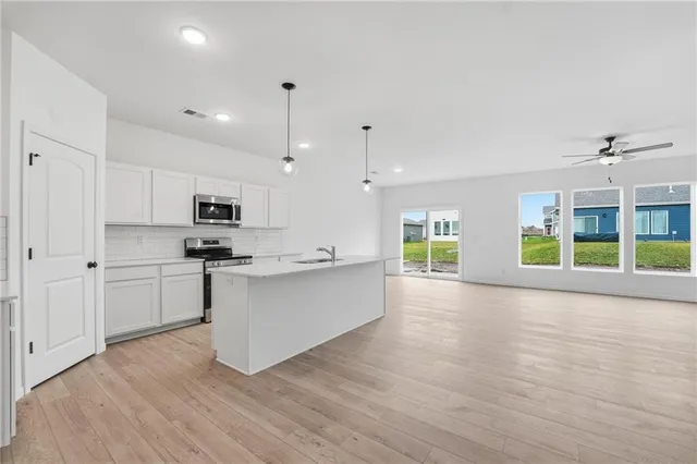 $402,696 | 3012 Northwest 95th Terrace, Kansas City, MO 64154