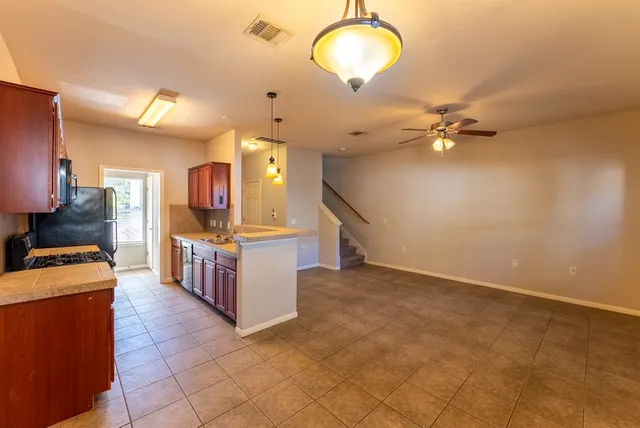 $2,295 | 3000 Govalle Avenue, Unit B, Austin, TX 78702