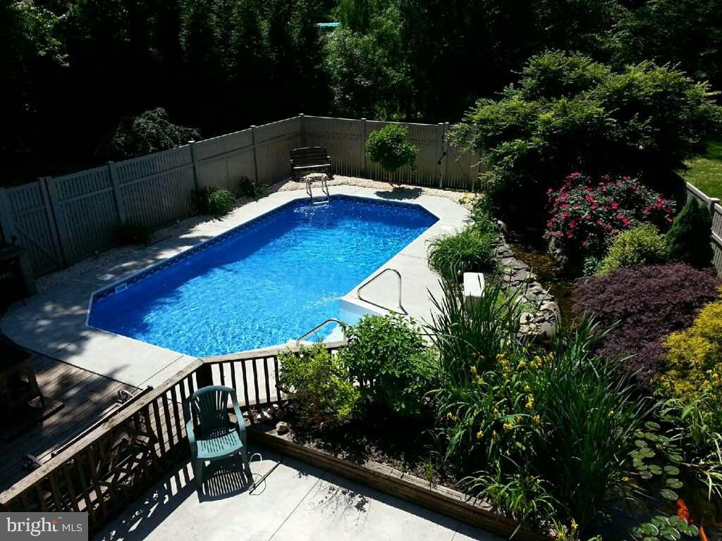 259 Red Tank Road Boiling Springs, PA 17007 - Photo 4 of 28 Gallery Image 4