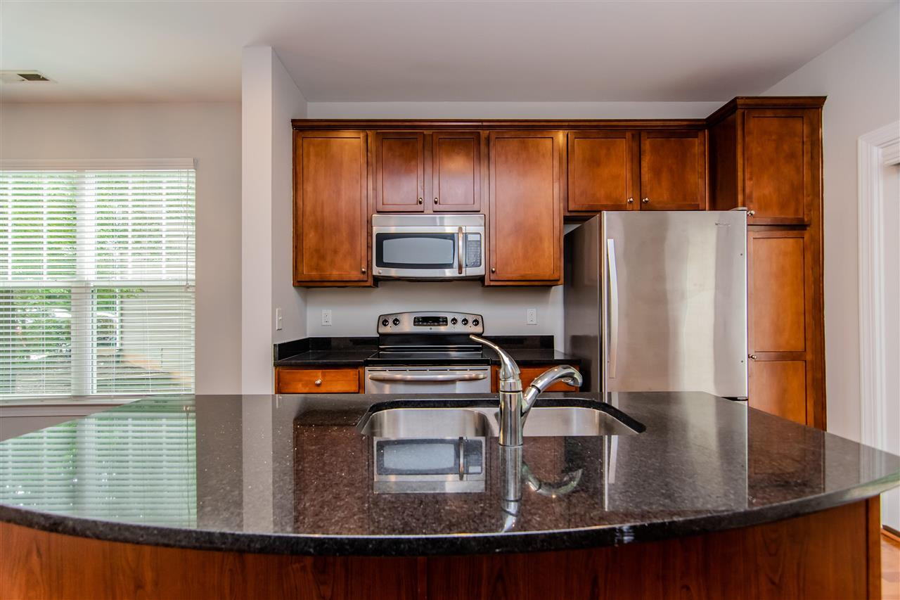 8773 Cypress Grove Run Raleigh, NC 27612 - Photo 12 of 30 Kitchen