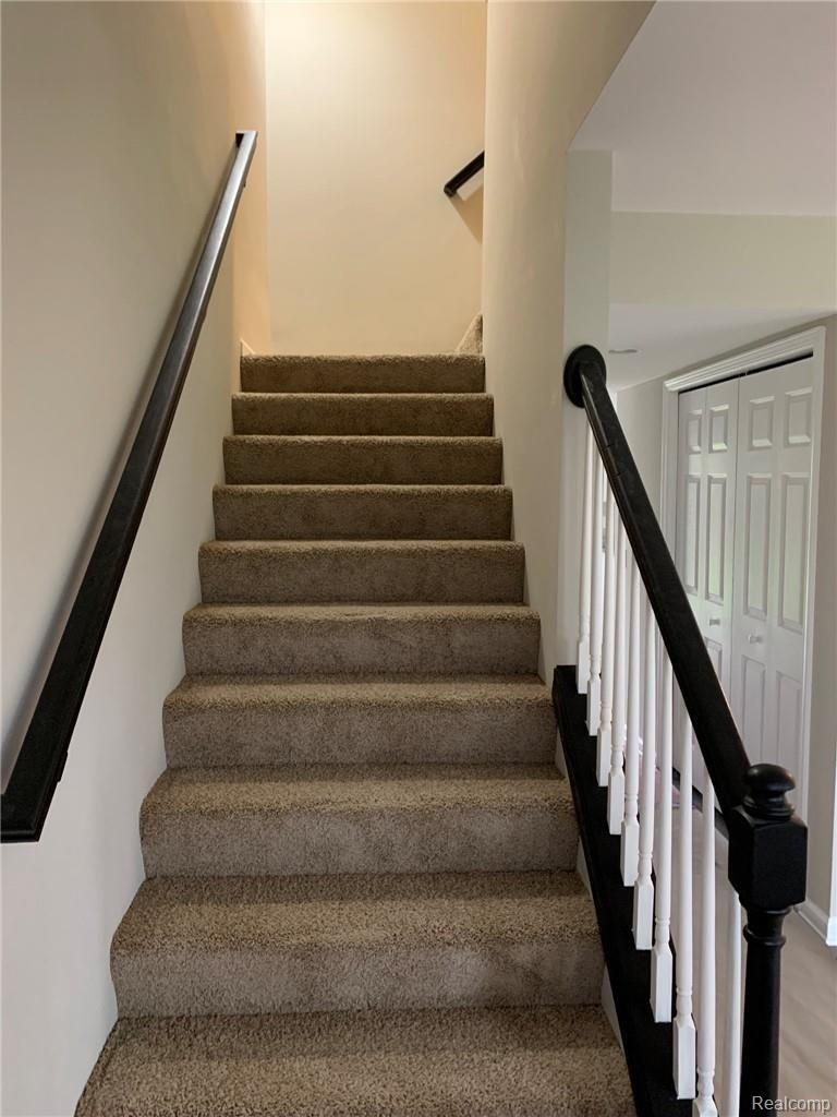 24447 Berg Road Southfield, MI 48033 - Photo 9 of 20 9.JPEG