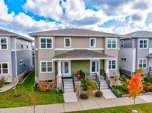 $425,000 | 2818 Frisee Drive, Madison, WI 53711