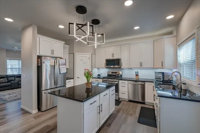 $425,000 | 2818 Frisee Drive, Madison, WI 53711