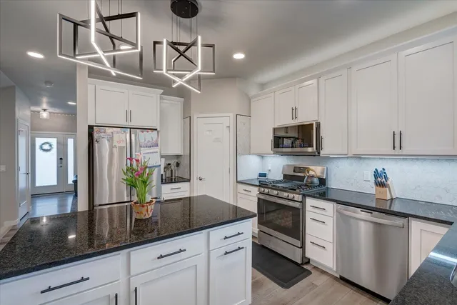 $425,000 | 2818 Frisee Drive, Madison, WI 53711