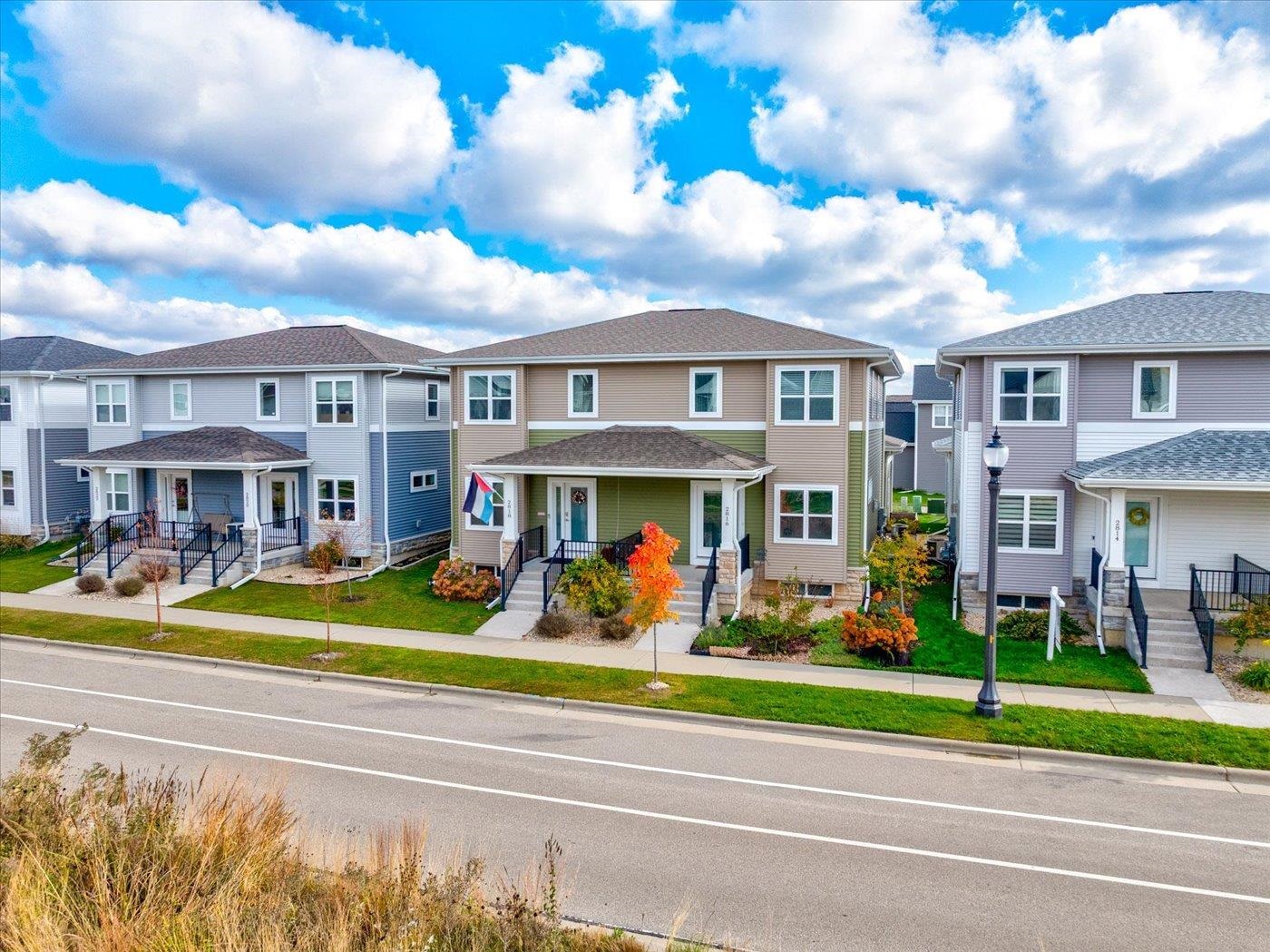 2818 Frisee Drive Madison, WI 53711 - Photo 2 of 52