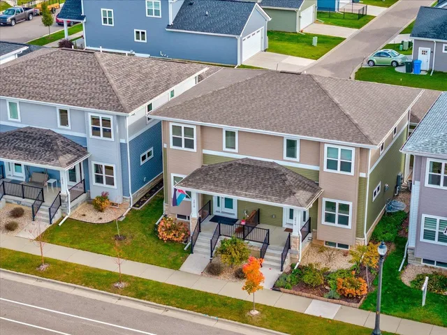 $425,000 | 2818 Frisee Drive, Madison, WI 53711