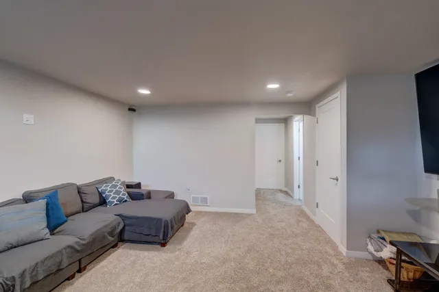 $425,000 | 2818 Frisee Drive, Madison, WI 53711