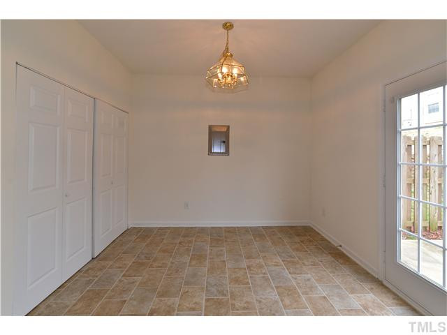 3365 Bridgeville Road Raleigh, NC 27610 - Photo 7 of 13 Breakfast Area