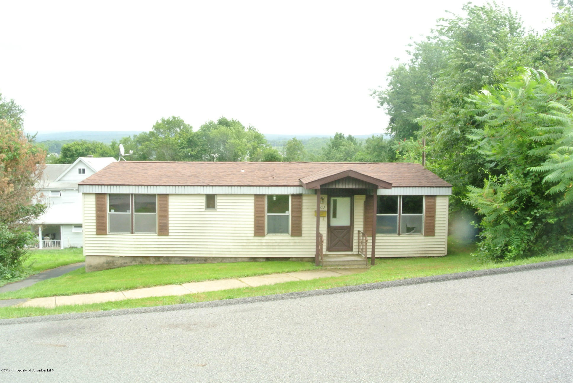 1103 Ridge Street Throop, PA 18447 - Photo 1 of 12 Gallery Image 1