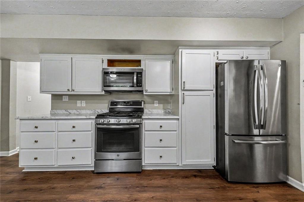 2570 Johnston Road Northwest Kennesaw, GA 30152 - Photo 11 of 66