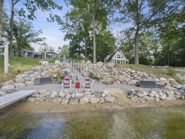 $565,000 | 9356 Miramichi Drive, Evart, MI 49631