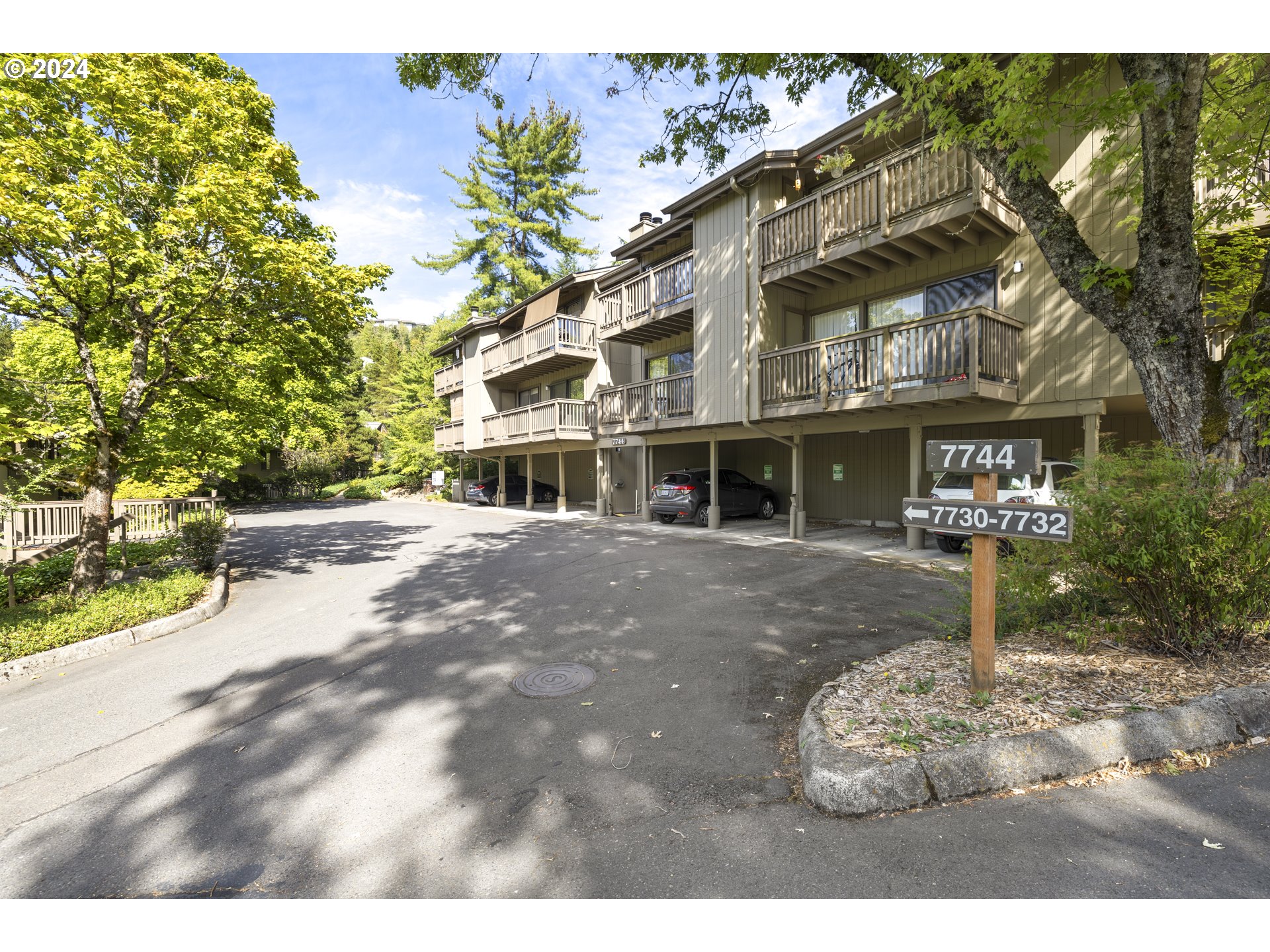 7744 Southwest Barnes Road, Unit G Portland, OR 97225 - Photo 1 of 32 Gallery Image 1