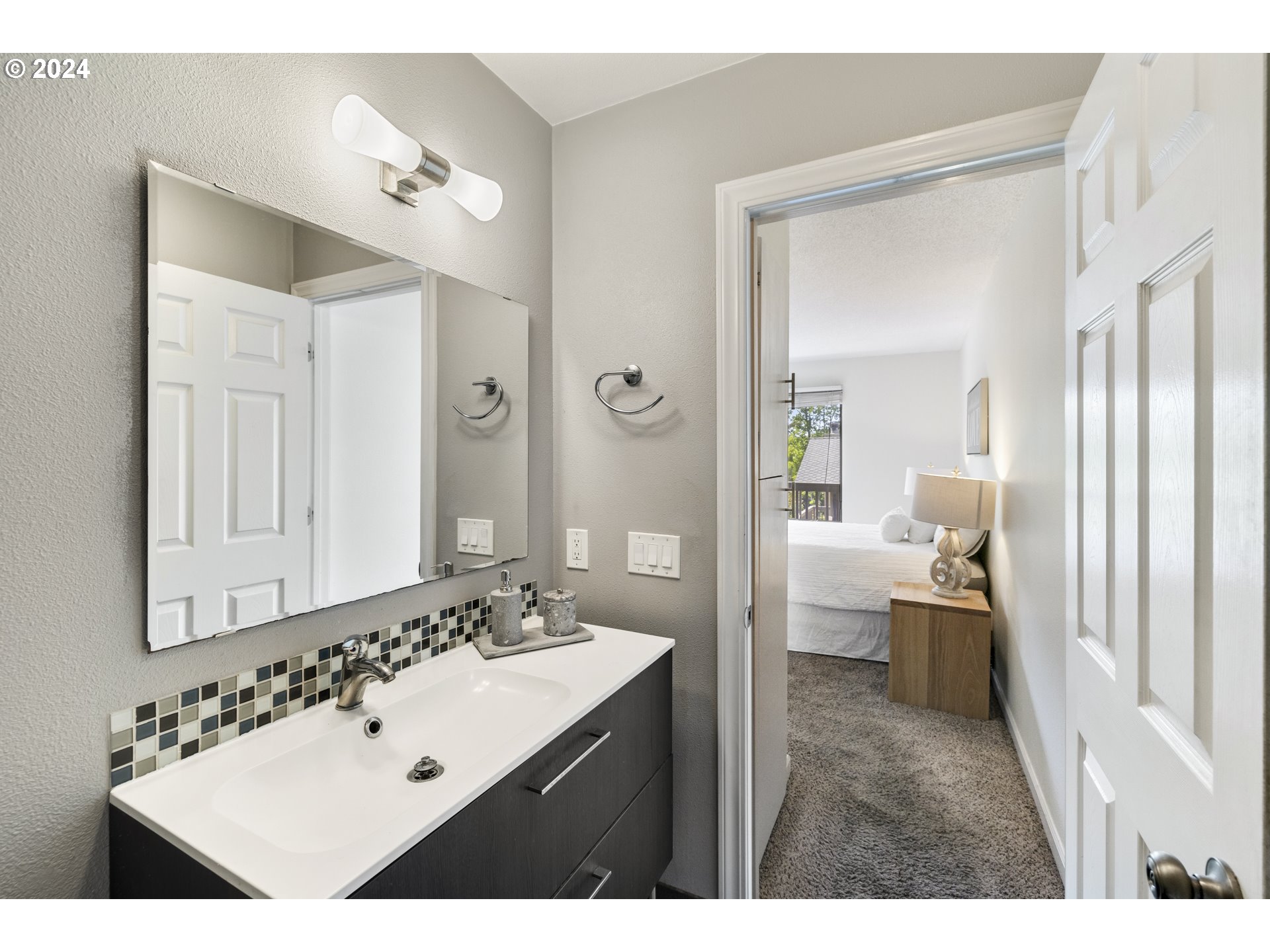 7744 Southwest Barnes Road, Unit G Portland, OR 97225 - Photo 19 of 32 Gallery Image 19