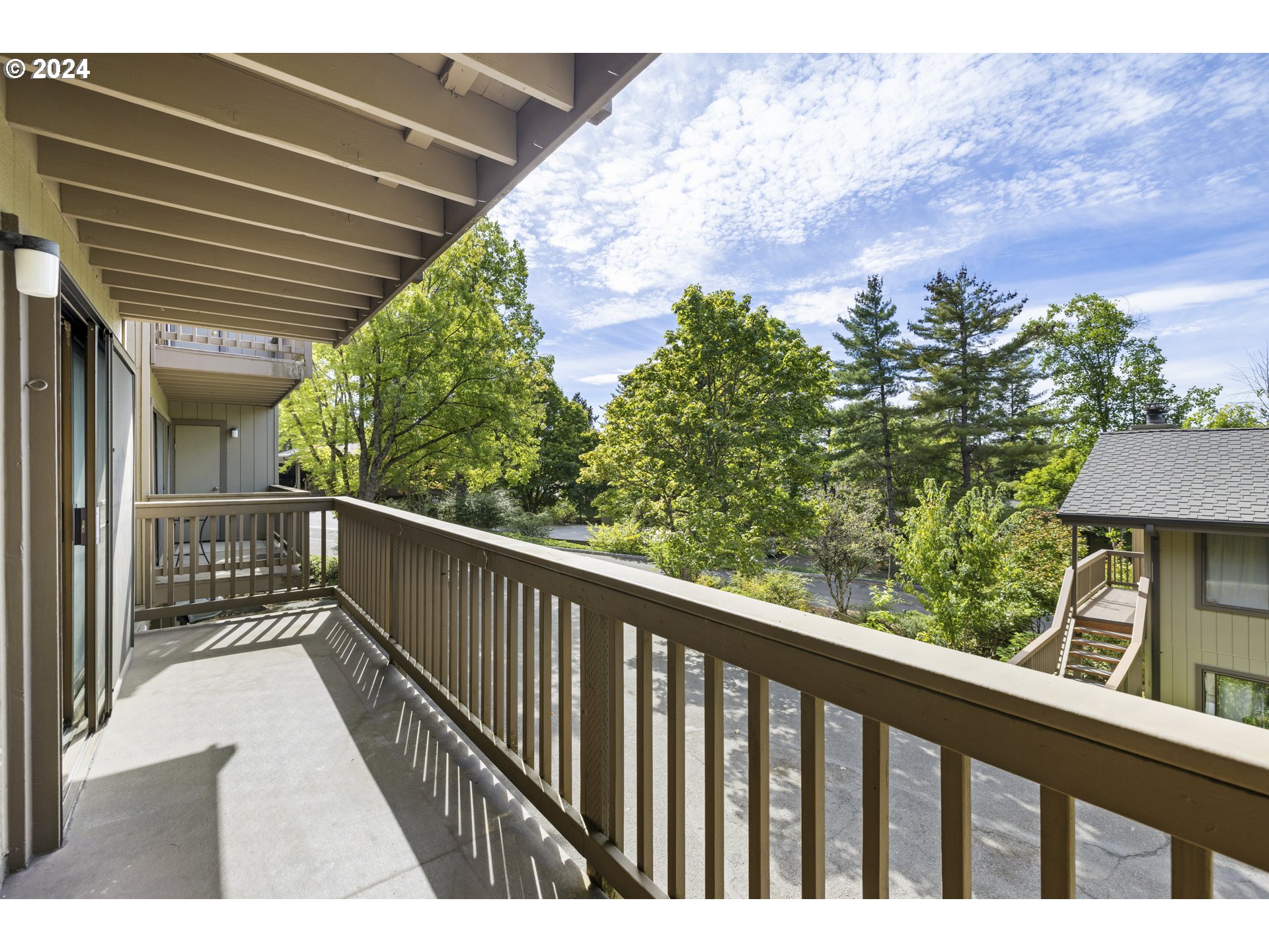 7744 Southwest Barnes Road, Unit G Portland, OR 97225 - Photo 21 of 32 Gallery Image 21
