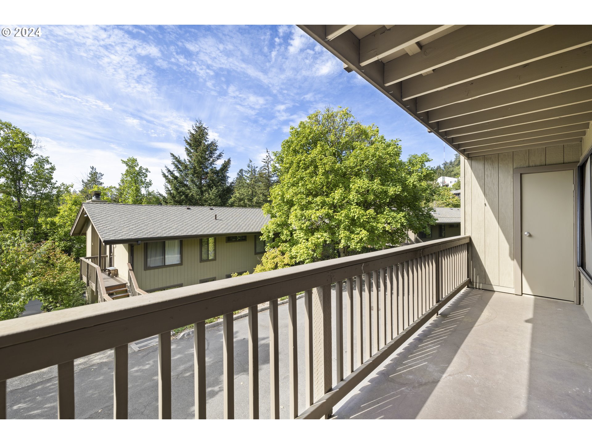 7744 Southwest Barnes Road, Unit G Portland, OR 97225 - Photo 22 of 32 Gallery Image 22