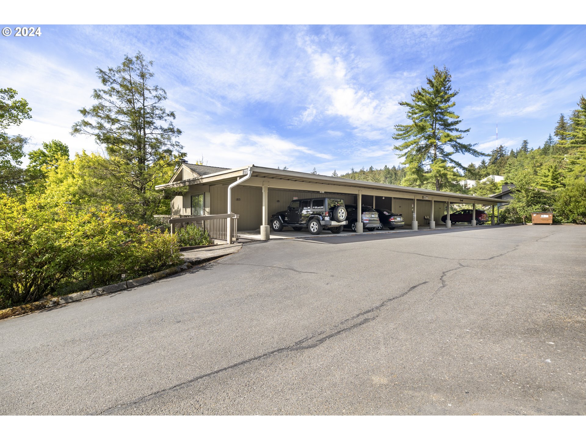 7744 Southwest Barnes Road, Unit G Portland, OR 97225 - Photo 26 of 32 Gallery Image 26