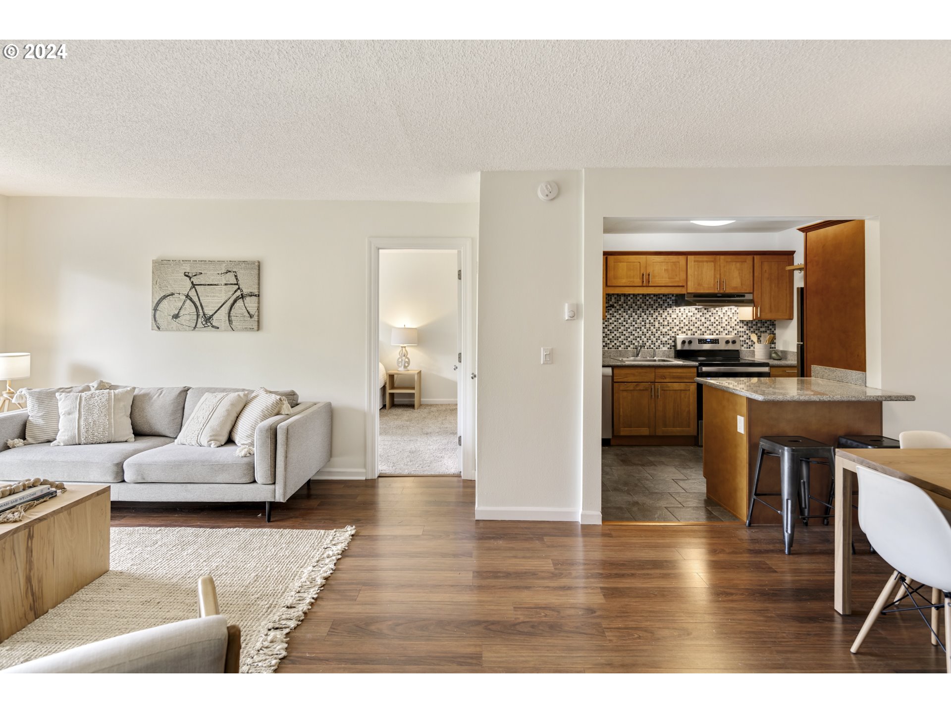 7744 Southwest Barnes Road, Unit G Portland, OR 97225 - Photo 3 of 32 Gallery Image 3