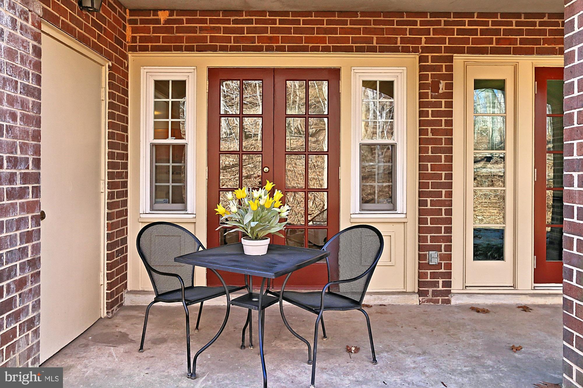 5905 Noblestown Road, Unit L Springfield, VA 22152 - Photo 30 of 49 Patio