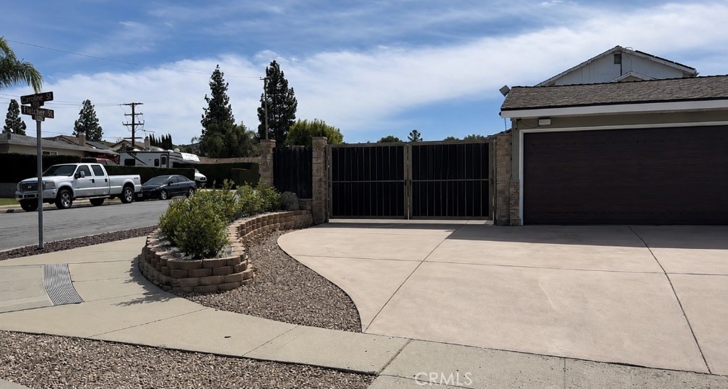 3090 Gardner Street Simi Valley, CA 93065 - Photo 2 of 4