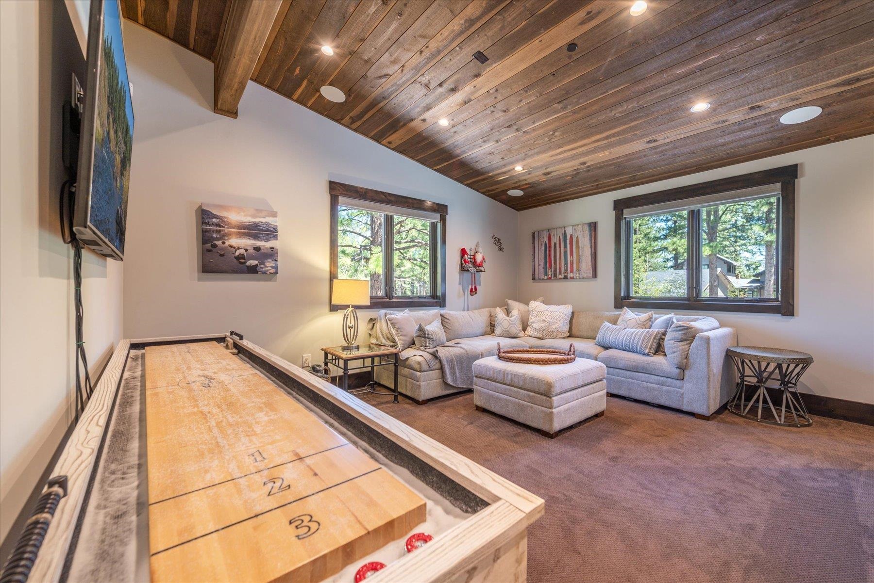 11090 Henness Road Truckee, CA 96161 - Photo 18 of 26