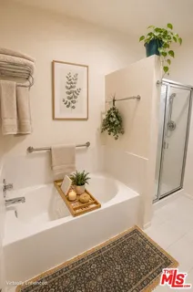 $988,888 | 1915 Malcolm Avenue, Unit 301, Los Angeles, CA 90025