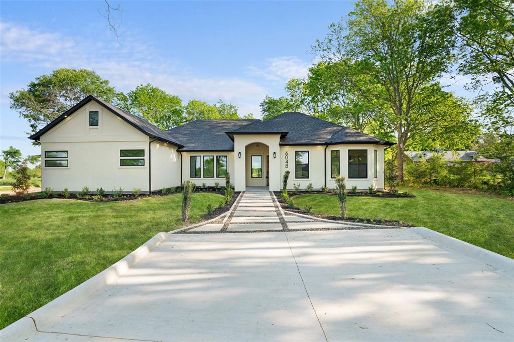6048 Vz County Road, Unit 2120 Wills Point, TX 75169 - Photo 2 of 6 a view of a house with a yard