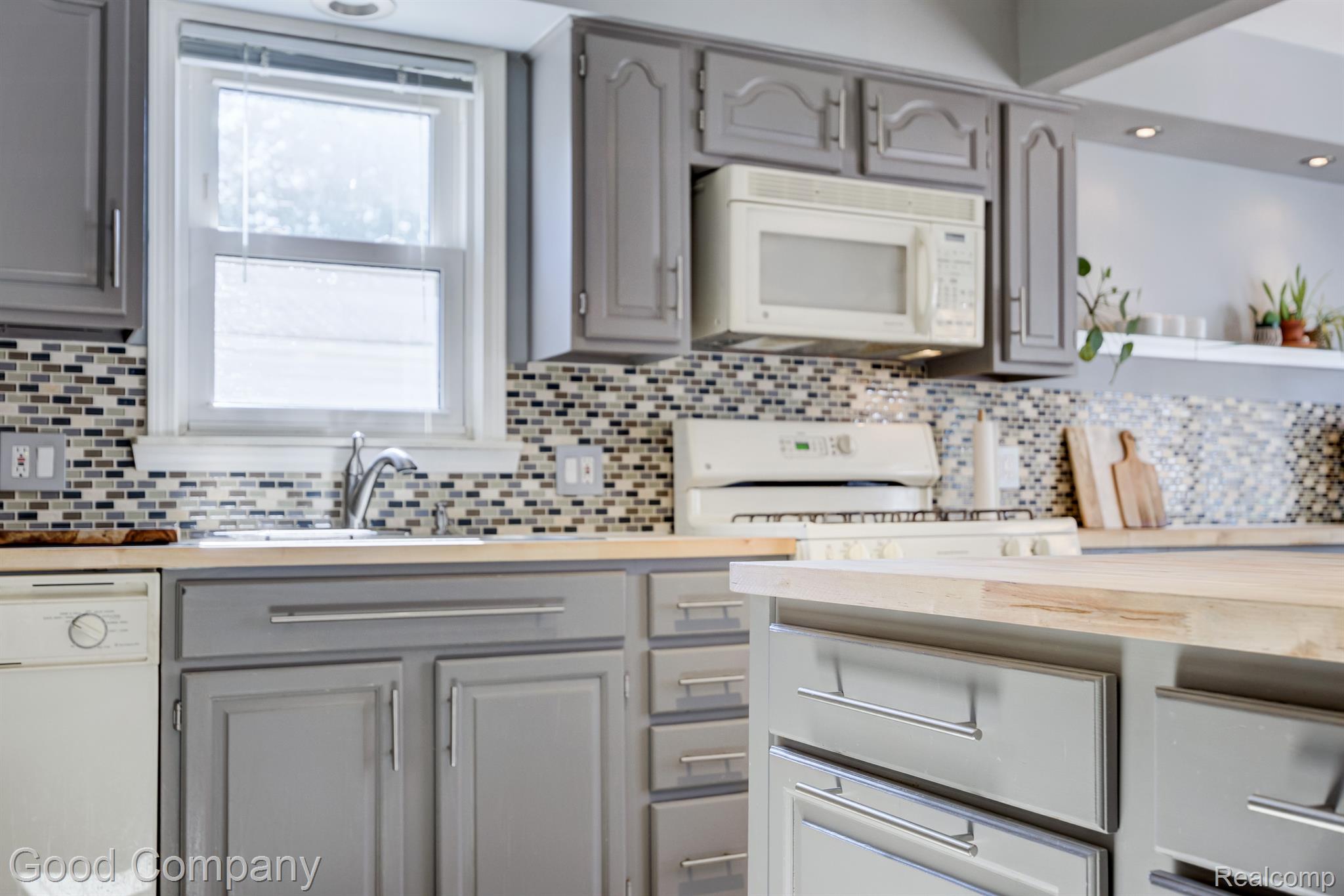 2251 Columbia Road Berkley, MI 48072 - Photo 21 of 59 Gallery Image 21