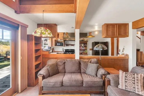 $750,000 | 1076 Lodi Avenue, South Lake Tahoe, CA 96150