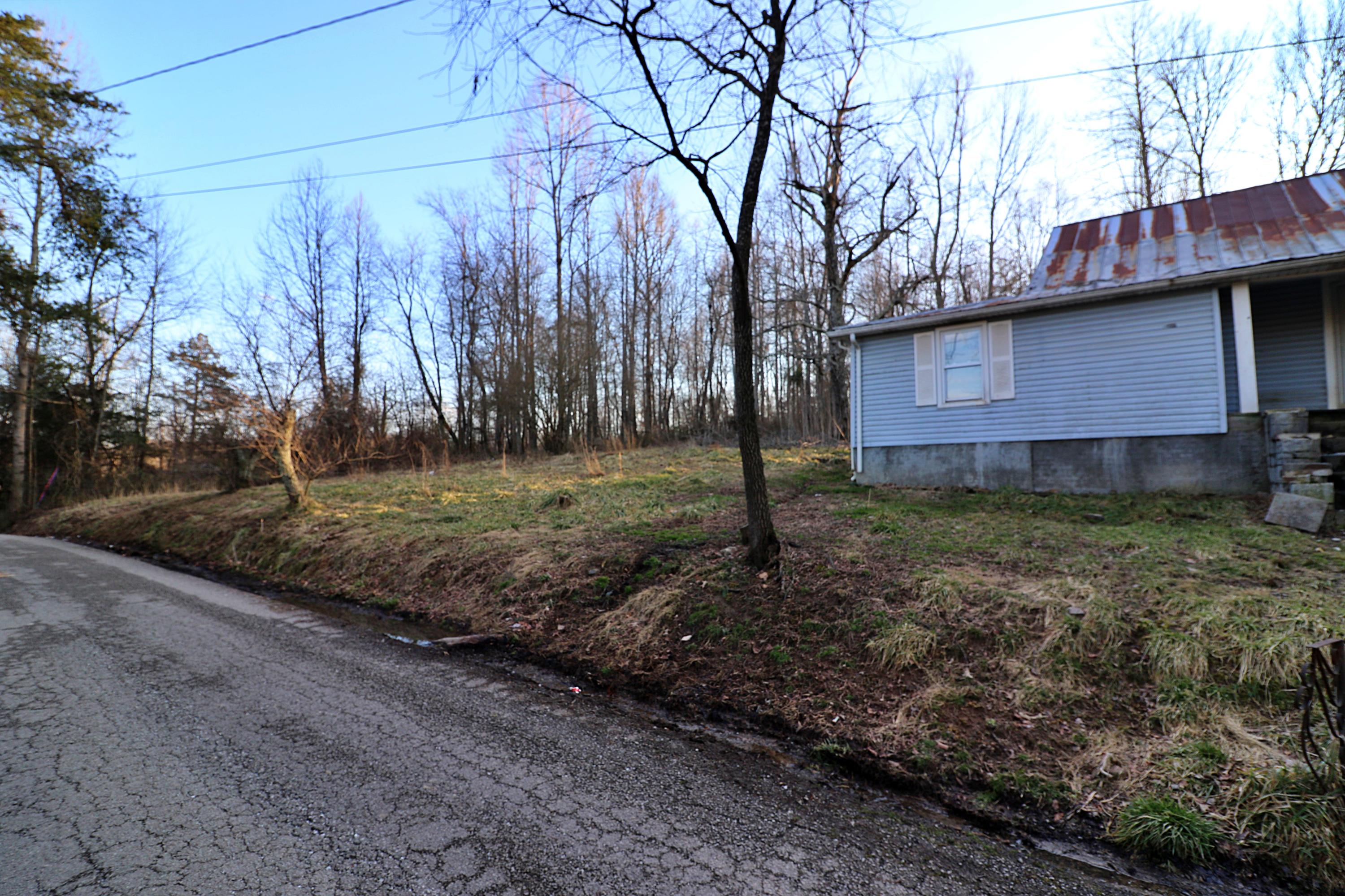 894-918 Concord Road Robbins, TN 37852 - Photo 2 of 29 094A3455