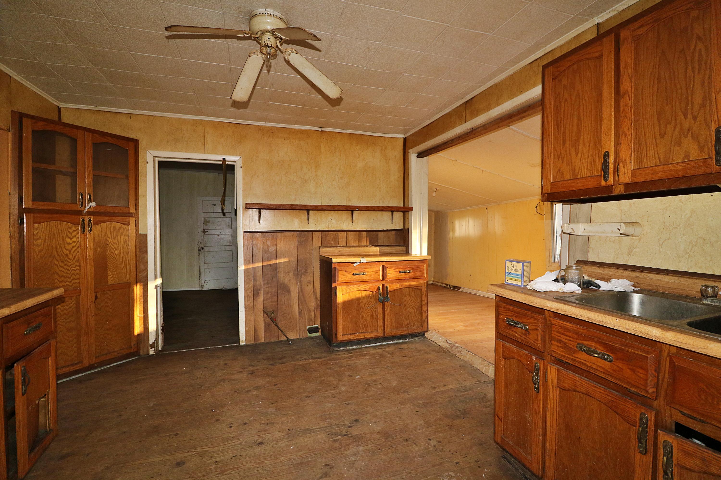 894-918 Concord Road Robbins, TN 37852 - Photo 14 of 29 094A3470